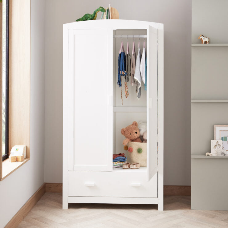 Universal Wardrobe - White