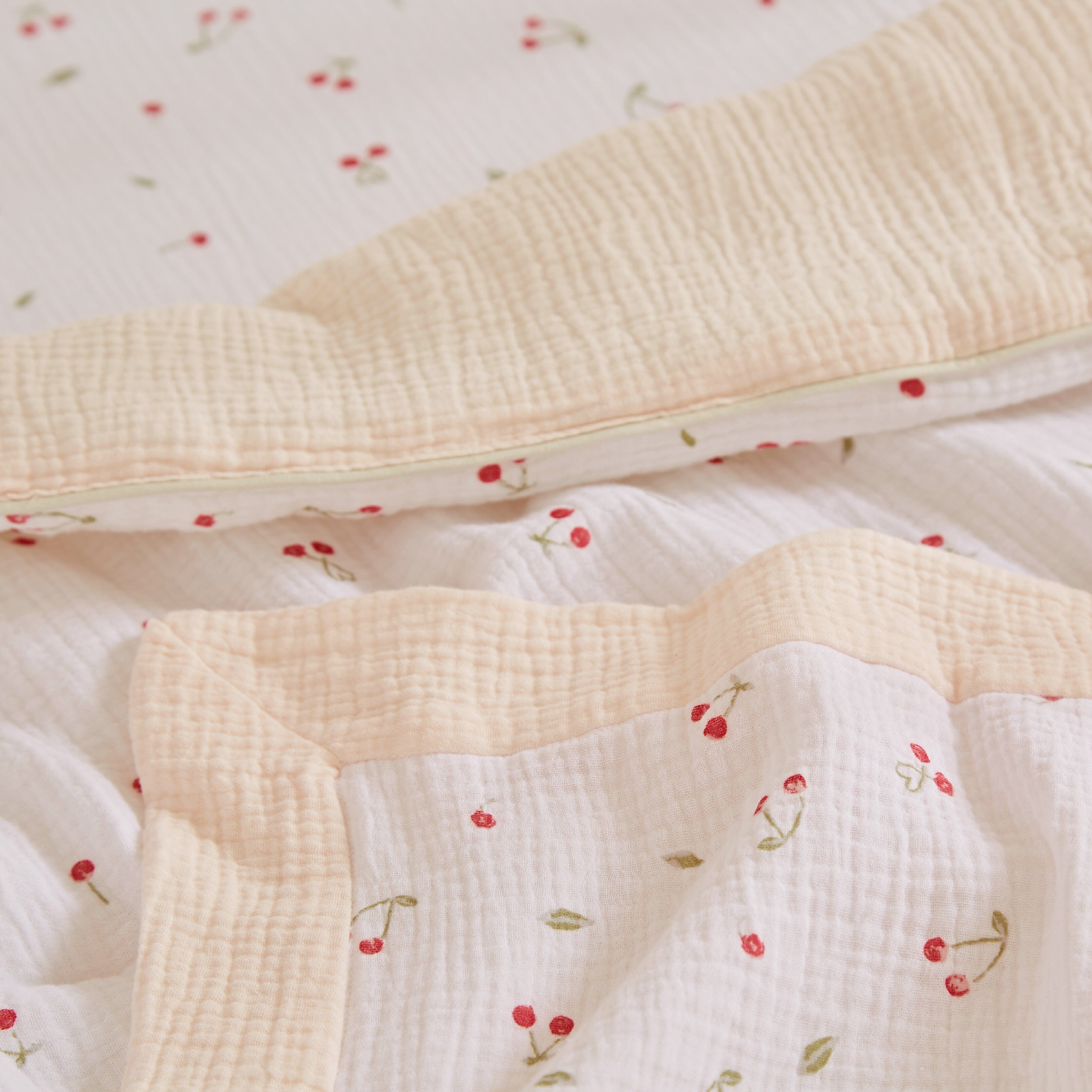 4 Piece Cot Bed Bedding Set - Ditsy Cherry
