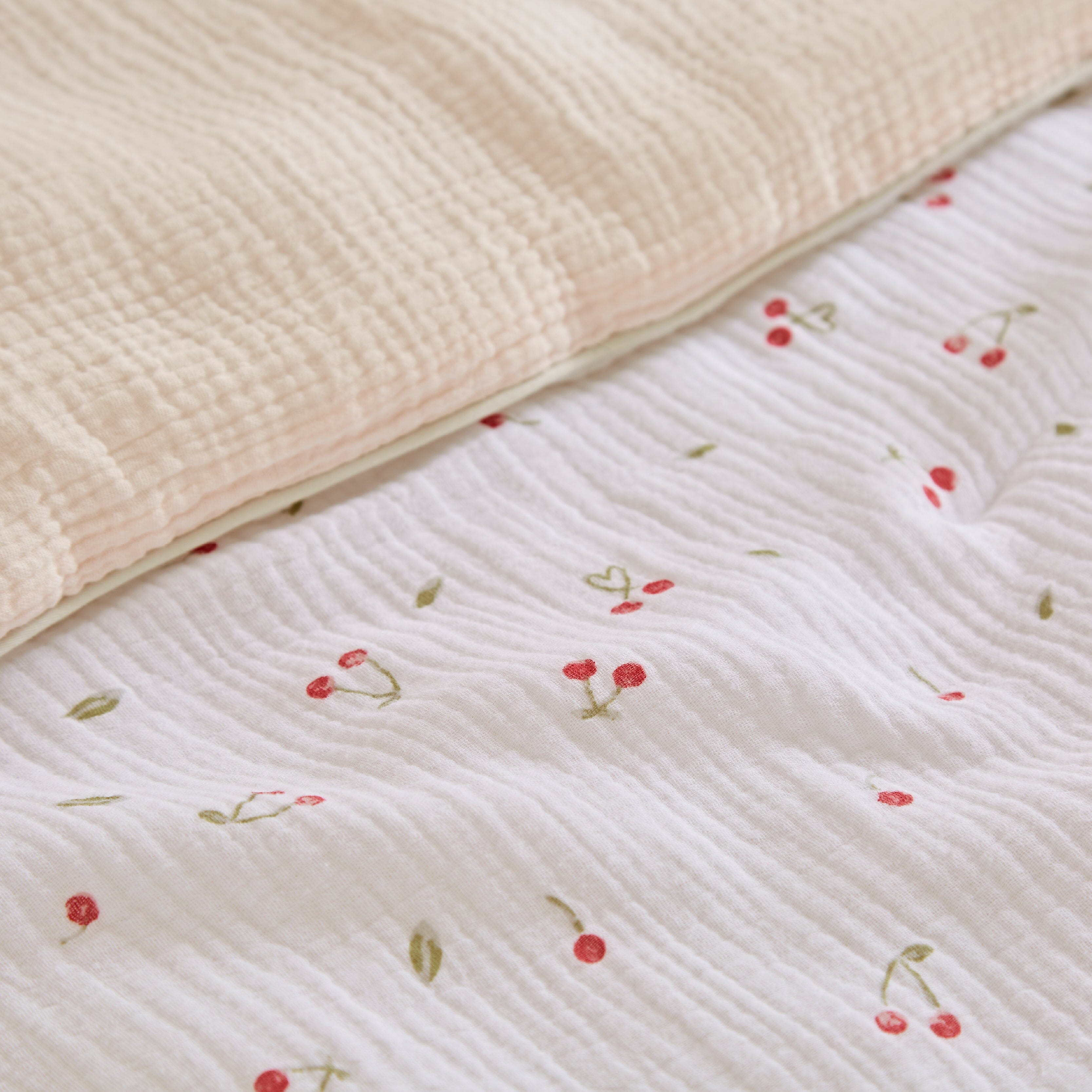 4 Piece Cot Bed Bedding Set - Ditsy Cherry