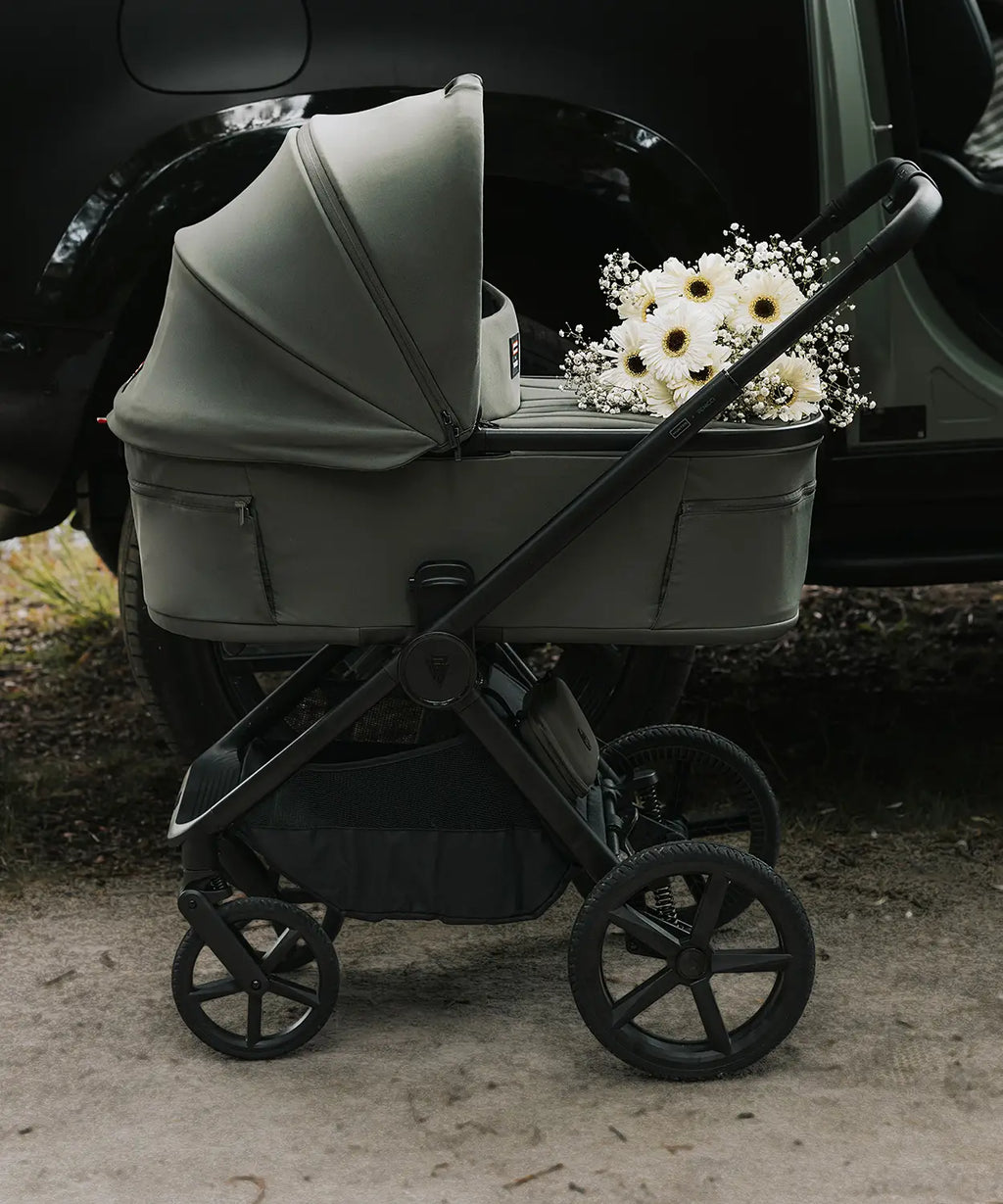 Hunter x Venicci Upline 3 Dark Olive Pram Comfort Bundle (3 in 1)