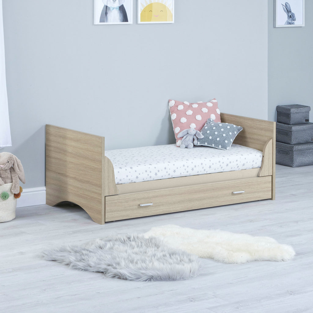 Veni Cot Bed With Drawer - Oak
